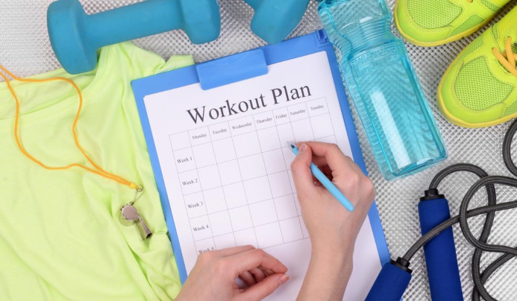 "Cómo volver al gimnasio después de las fiestas: guía para principiantes en 2025"